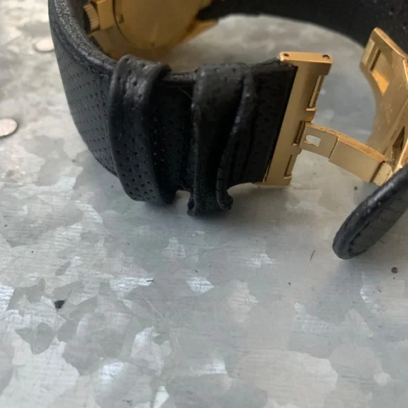 Nixon Esquire CS with box